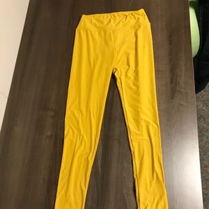 Yellow LulaRoe leggings one size